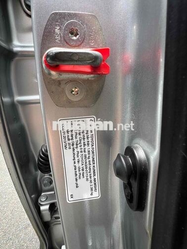 Toyota Fortuner 2016 Bạc Dầu Việt Nam