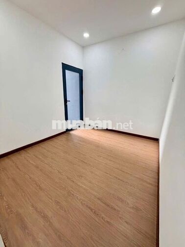 Bán nhà hẻm 184 thoáng đường Âu Dương Lân P3 Q8 