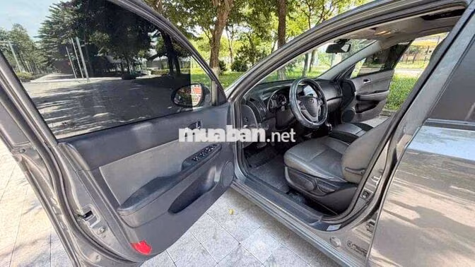 Hyundai i30 2009 Tự động Xám