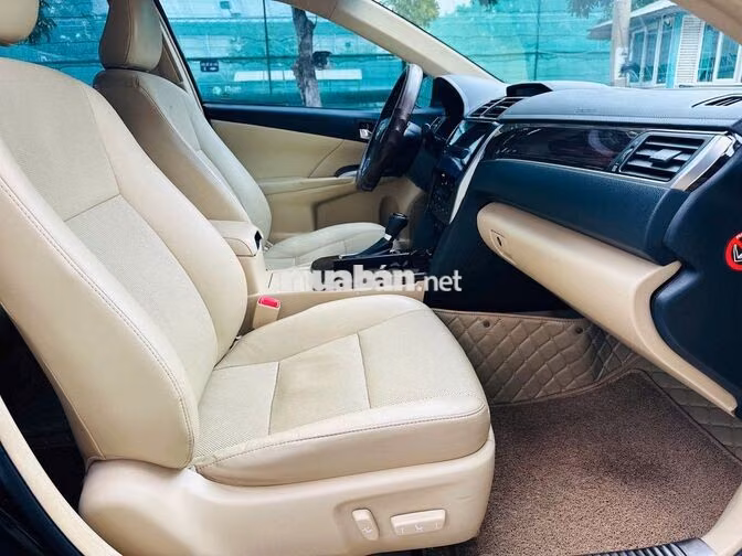 Toyota Camry 2.0E 2018 Đen 94000 km