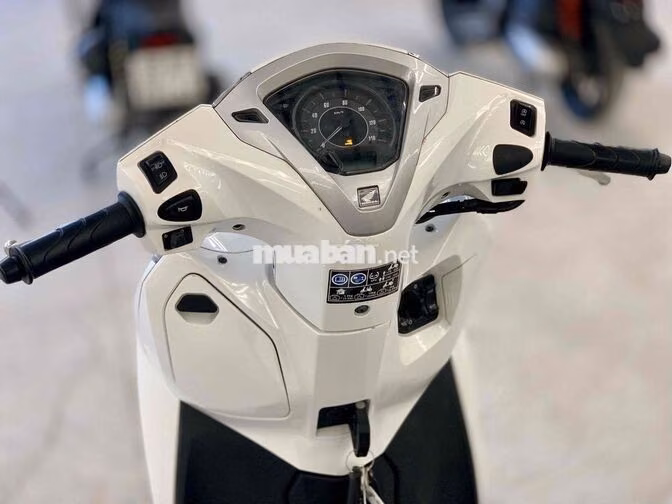 Honda Lead 125 4val 2023 Trắng 12000 km Xe Đẹp