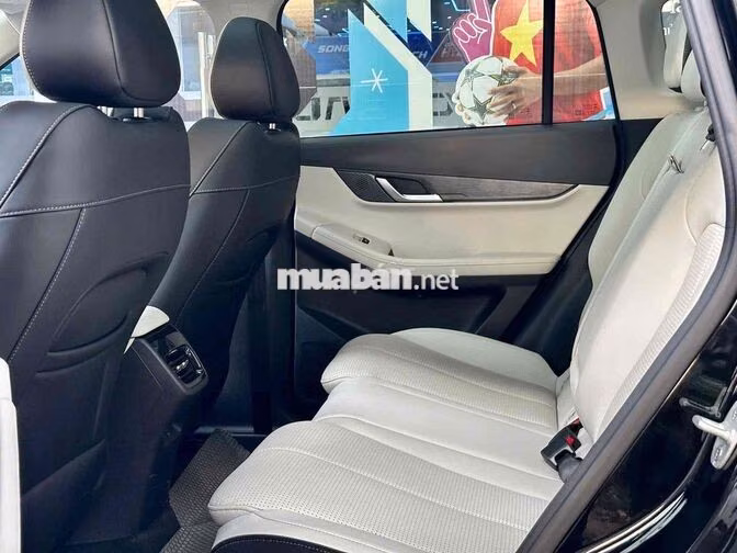 JAECOO J5 SHS SUV Hybrid Đen