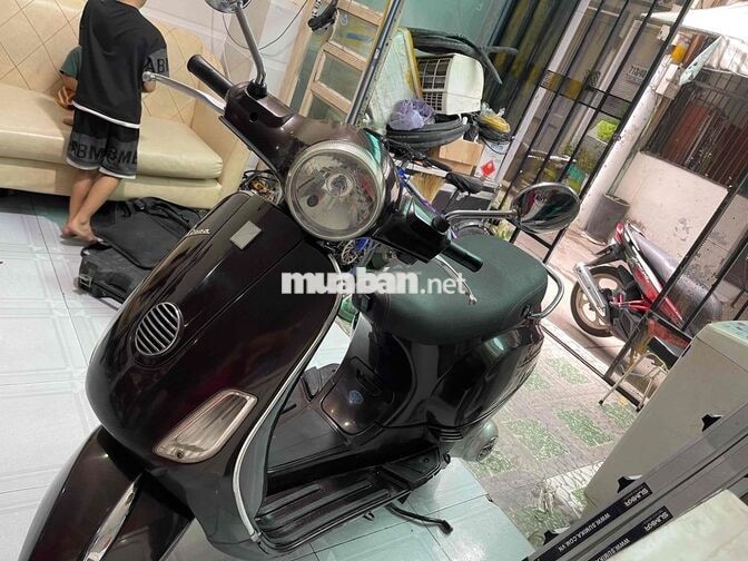 Piaggio Vespa LX 125 Nâu