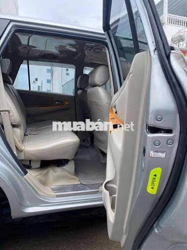 Toyota Innova 2011 Số sàn Bạc 60000 km