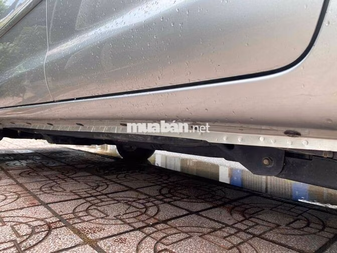 Toyota Innova 2011 Số sàn Bạc 60000 km