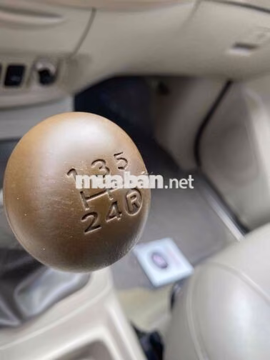 Toyota Innova 2011 Số sàn Bạc 60000 km