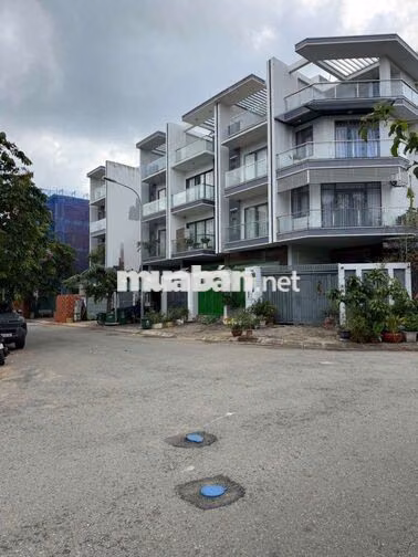 KDC dương hồng DT 5m x 20m 1 hầm 4 tầng 