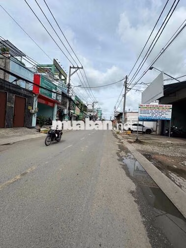 Cho thuê kho 700m2 mặt tiền , BHHB, xưởng ráp , đg cont , giá 40tr