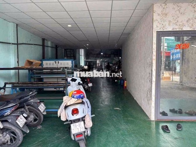 Cho thuê kho 700m2 mặt tiền , BHHB, xưởng ráp , đg cont , giá 40tr