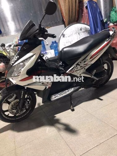 Honda Air Blade 2010fi lên áo thái