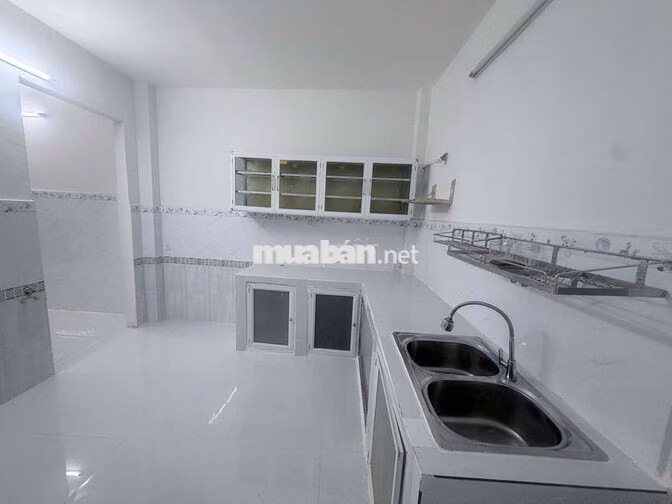 CHO THUÊ NHÀ TRỐNG NGUYÊN CĂN 3PN 2WC HẺM 154 ÂU DƯƠNG LÂN