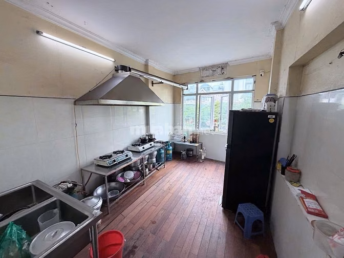 Cho thuê hoặc bán nhà mặt phố số 75 Đào Tấn, Giảng Võ, DT 25m2 x 5tầng