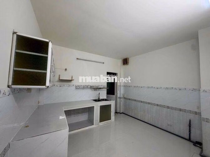 CHO THUÊ NHÀ TRỐNG NGUYÊN CĂN 3PN 2WC HẺM 154 ÂU DƯƠNG LÂN