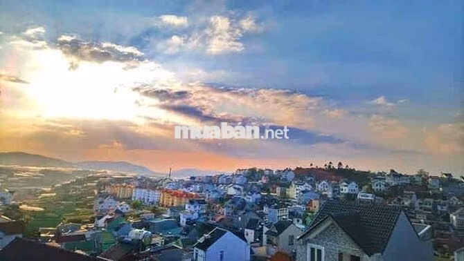 căn nhà ở vị trí quá tiện ích trong lõi trung tâm Đà Lạt.