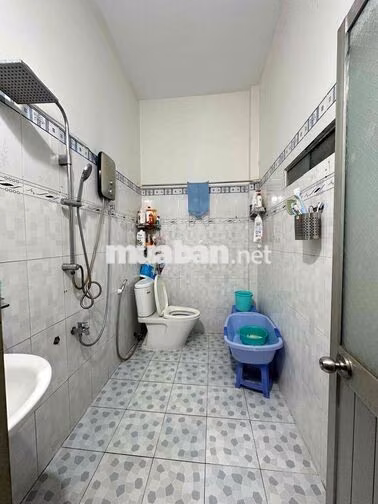 NHÀ HOÀN CÔNG-full nội thất -Kế Bên Chợ- 3tỷ2