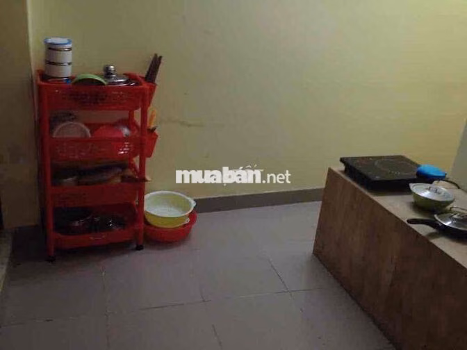 Tìm nữ NV văn phòng ở ghép lầu 4 thang bộ, quận 10