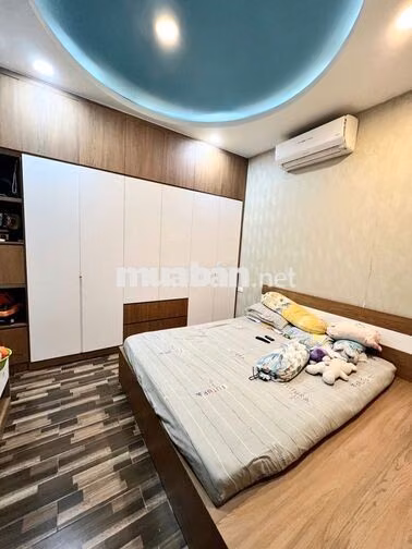 Bán nhà mặt phố KD gần trạm Metro CV Lê Thị Riêng, diện tích 458.4 m2