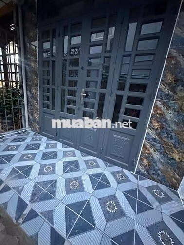 CHO THUÊ NHÀ DT CỰC LỚN 4PN - NẰM NGAY NGÃ BA THUẬN TIỆN DI CHUYỂN