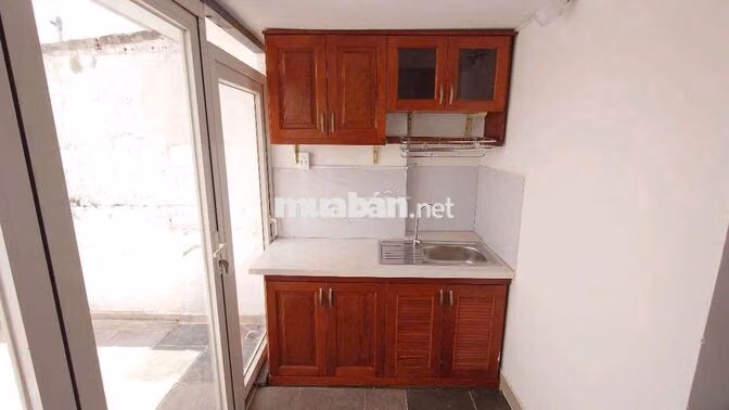 Ban Công ,Tách bếp ,máy giặt riêng