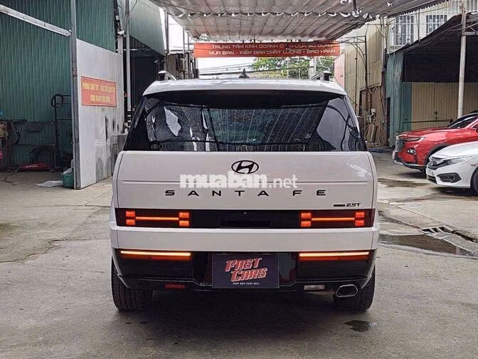 Hyundai Santafe 2.5T Xăng 2 cầu Trắng 22.000km
