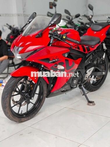 Suzuki GSX R150 xe đẹp giá còn fix