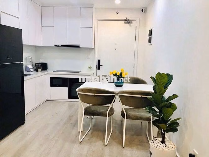 Căn Emerald view trực diện hồ sinh thái 84m2 2pn-2wc 1 kho, chỉ 16tr