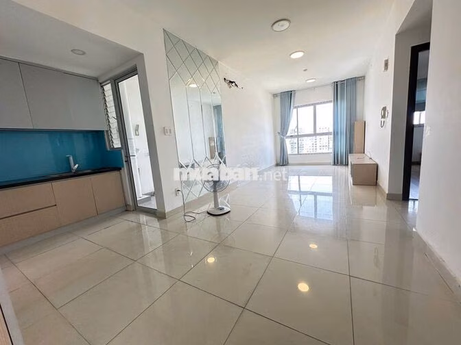 Căn hộ Ruby giá chỉ 10tr căn 2pn-2wc có sẵn NTCB, view nội khu đẹp
