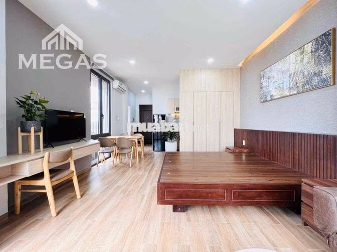 căn bancol đẹp ở Thạch Lam - Luỹ Bán Bích - luxurry