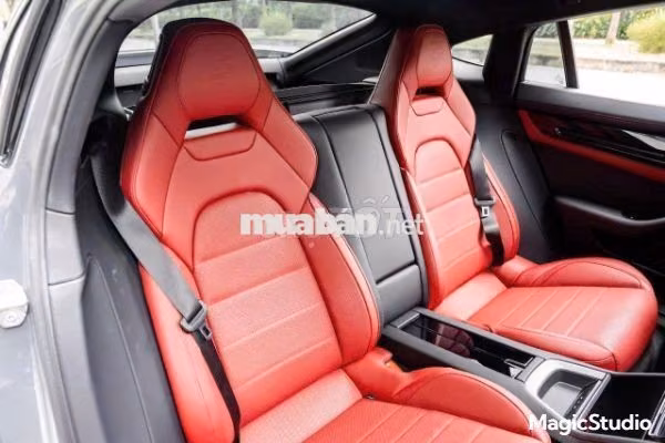 Porsche Panamera 2024