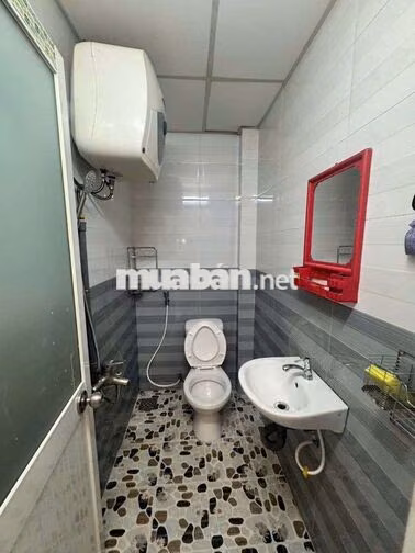 cho thuê nhà mới đẹp đúclầu 4,2x12 đường số4 p16 GV giá 10,5tr 2pn2wc