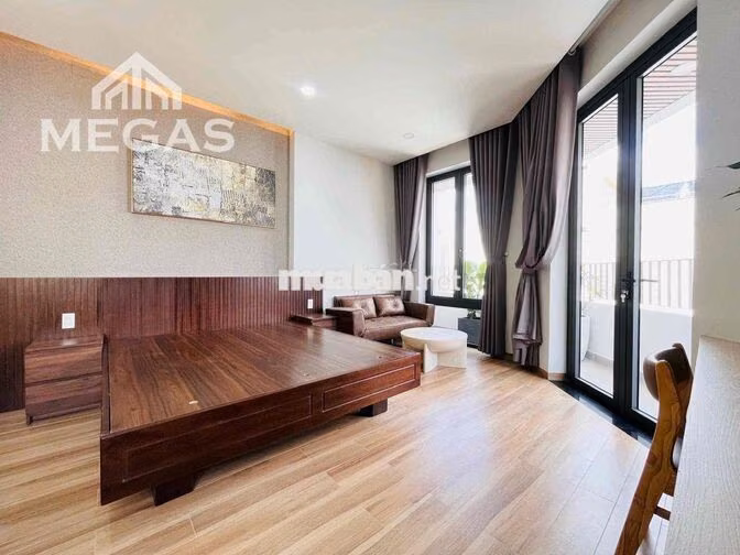 căn bancol đẹp ở Thạch Lam - Luỹ Bán Bích - luxurry