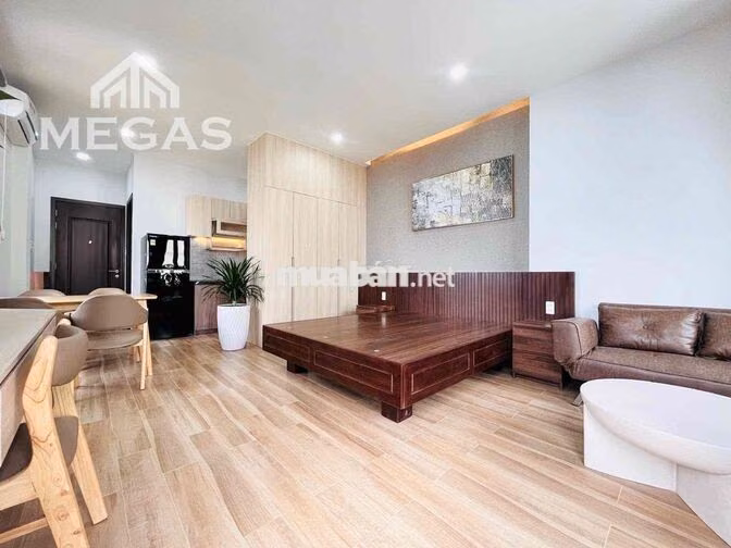 căn bancol đẹp ở Thạch Lam - Luỹ Bán Bích - luxurry