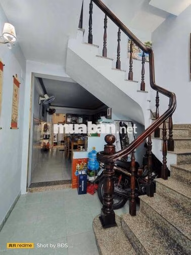 Nhà 1 Trệt 1 Lửng 2 Lầu 5pn 4wc Full Nội Thất gần ĐH Luật 15triệu