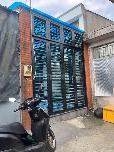 Bán nhà DT 4x26 đúc lửng hẻm 4m đường ĐHT11, Q.12 giá 1ty990 vi bằng.