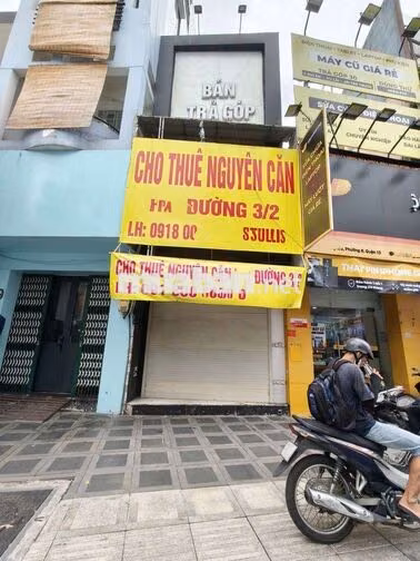 Cho Thuê Nhà Mặt Tiền Đường 3/2 Quận 10 – 3,7x20m – 4 Phòng