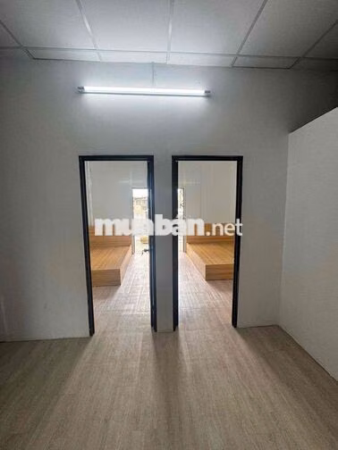 Can hộ 2 Phòng ngủ ban công mới 70m2