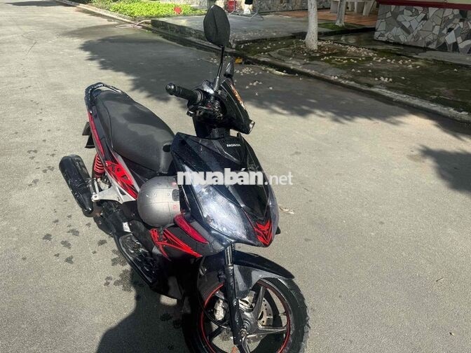 Honda Air Blade Thái FI 2012 Đen đỏ chính chủ