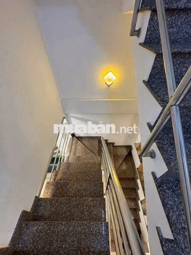 Bán nhà đẹp lấp lánh hẻm 154 đường Âu Dương Lân P3 Q8