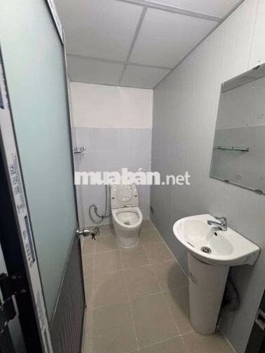 Can hộ 2 Phòng ngủ ban công mới 70m2