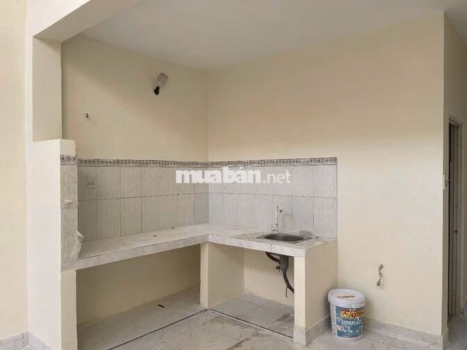 Nhà cho thuê nguyên căn Hương lộ 2 hẻm xe hơi, nhà trống