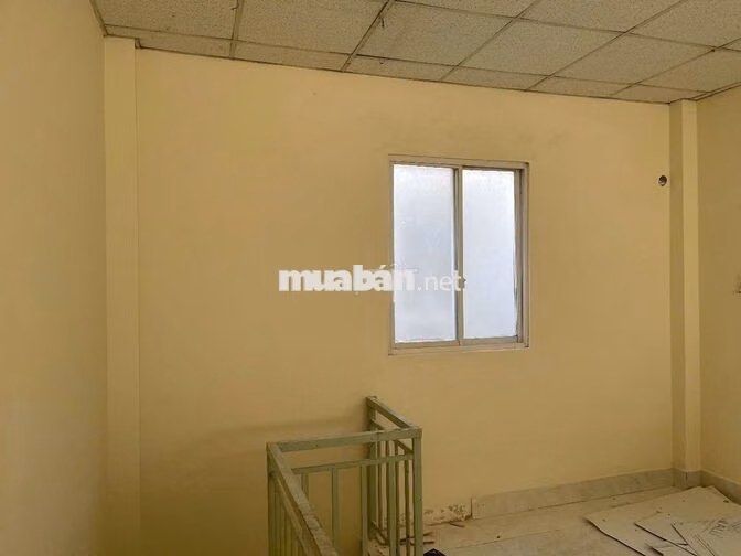 Nhà cho thuê nguyên căn Hương lộ 2 hẻm xe hơi, nhà trống
