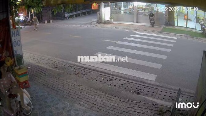 Nhà nguyên căn có gác mát mẻ yên tĩnh