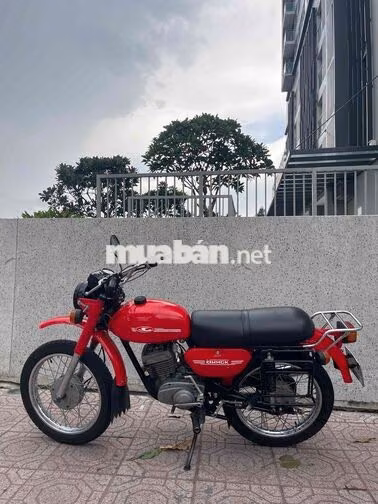 Minsk Tây màu Đỏ