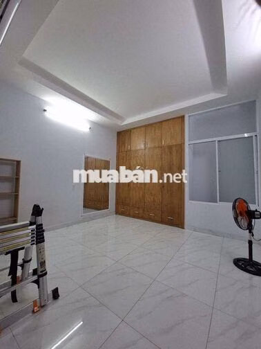 NHÀ MỚI 2 LẦU 3PN 3WC - KDC HƯNG PHÚ - GẦN CHỢ BÌNH TRIỆU