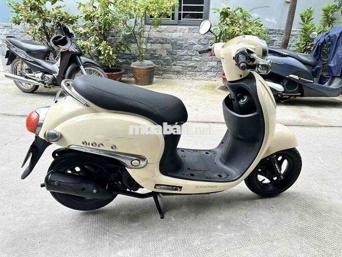 Honda Giorno Cổ điển màu Kem