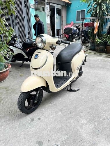 Honda Giorno Cổ điển màu Kem