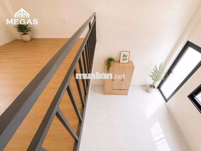PHÒNG TRỌ CÓ GÁC - BAN CÔNG THOÁNG - NGAY LÊ VĂN KHƯƠNG