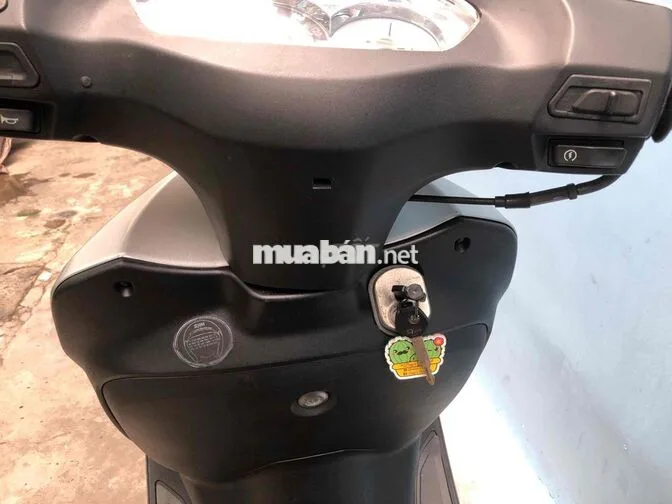 SYM Victoria Xe tay ga Bạc