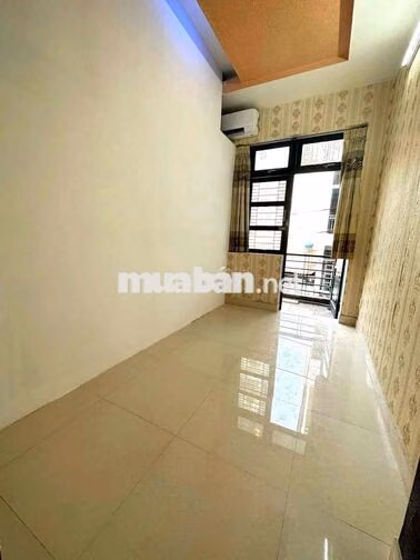2pn,wc,phòng khách,ban công,gần bách khoa