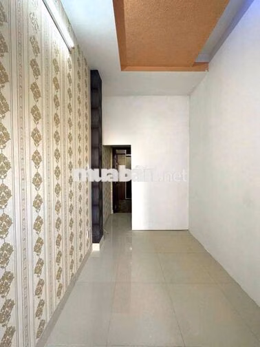 2pn,wc,phòng khách,ban công,gần bách khoa